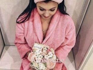 Annie_Astie