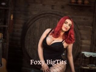 Foxy_BigTits_