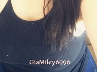 GiaMiley6996