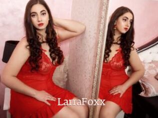 LarraFoxx