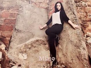 Mia19
