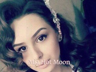 Mia_Hot_Moon