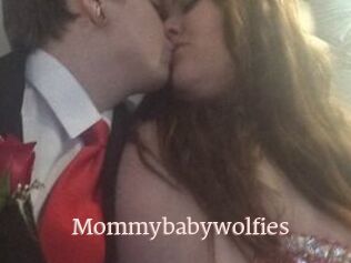 Mommybabywolfies