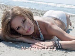 MoniqueCherie