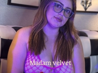 Madam_velvet