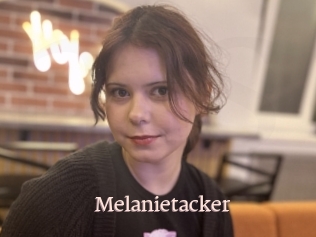 Melanietacker