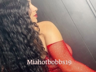 Miahotbobbs19