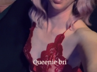 Queenie_bri
