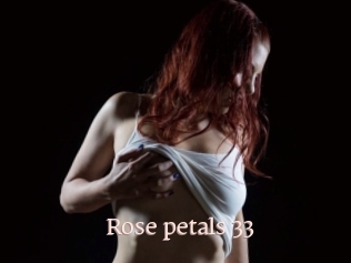 Rose_petals_33
