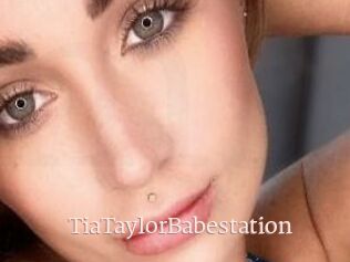 TiaTaylorBabestation