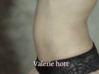 Valerie_hott